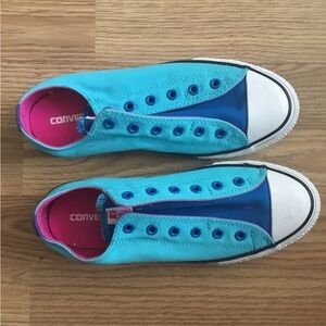 Shoes almost new ….it’s size too big for me